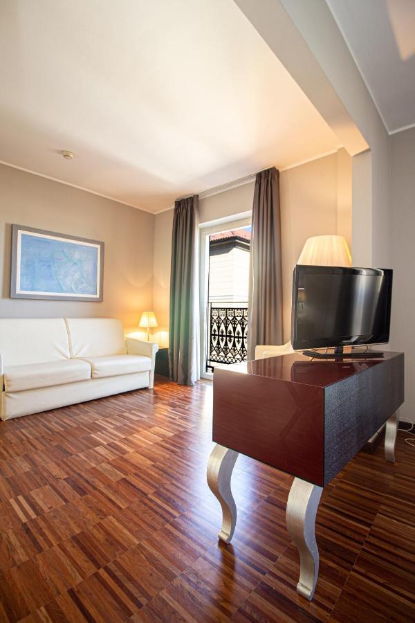 Hotel Cavour By Lvg Hotel Collection Novara Ngoại thất bức ảnh