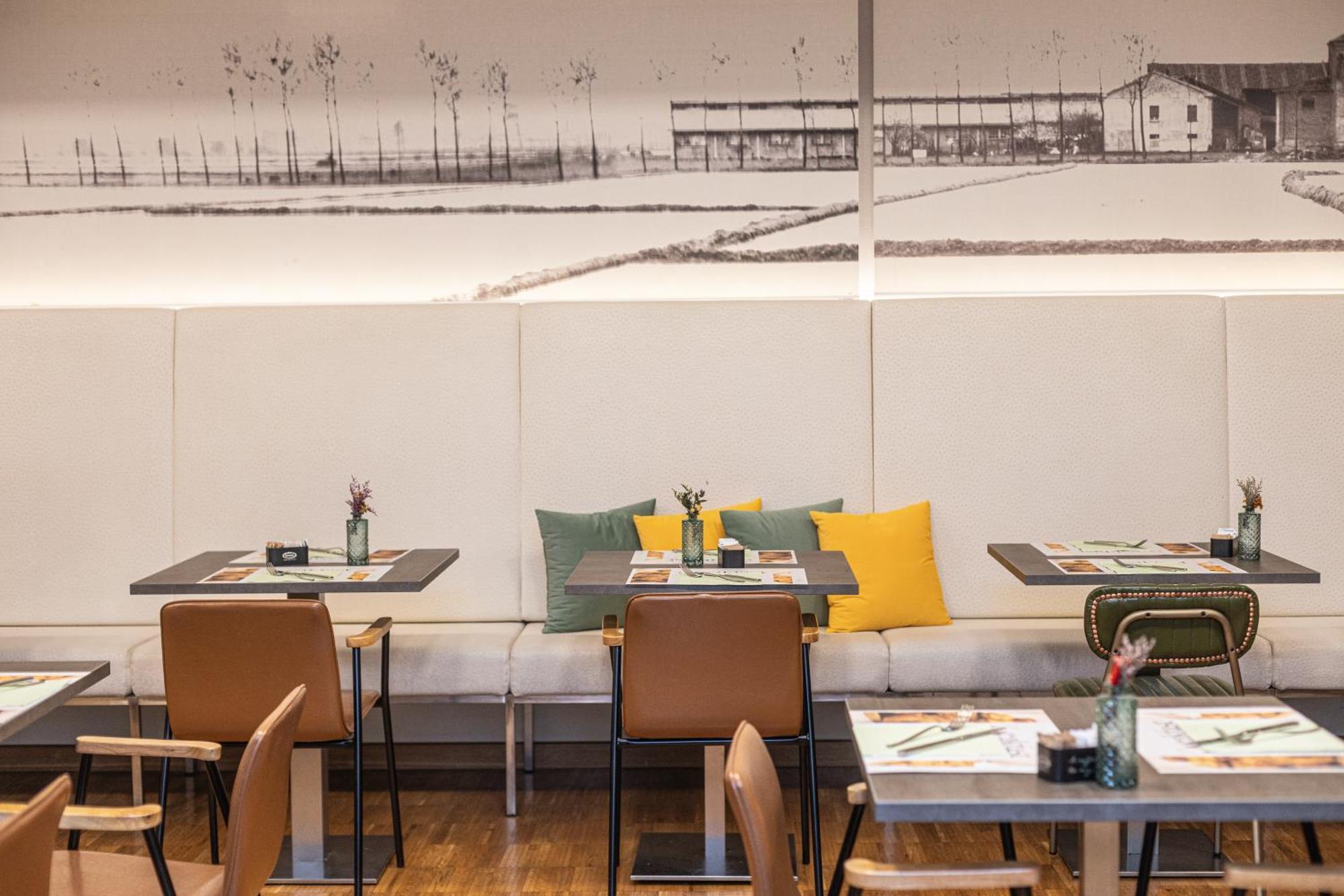 Hotel Cavour By Lvg Hotel Collection Novara Ngoại thất bức ảnh