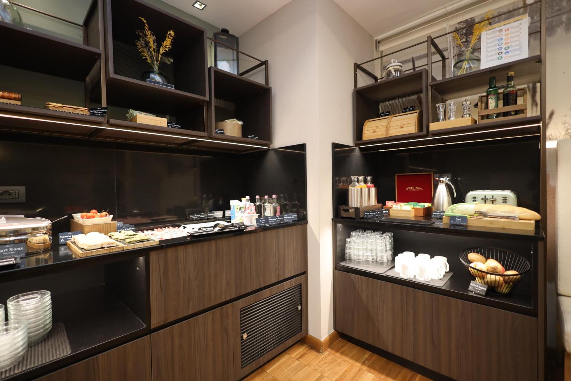 Hotel Cavour By Lvg Hotel Collection Novara Ngoại thất bức ảnh